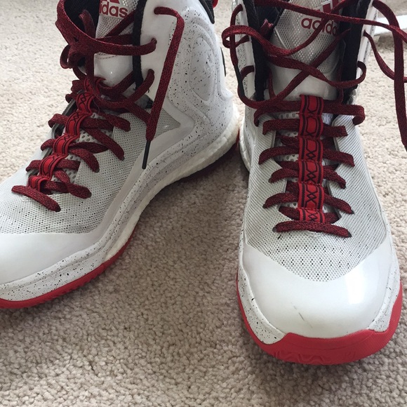 Derick rose basketball shoes - Picture 2 of 3